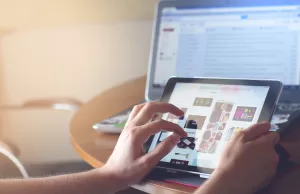 Does Flutter Let You Design UI/UX For Your App? Illustration showcasing Flutter UI/UX design