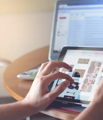 Does Flutter Let You Design UI/UX For Your App? Illustration showcasing Flutter UI/UX design